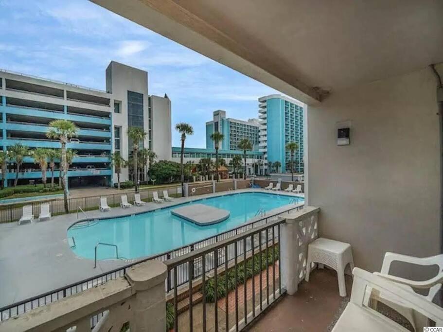 Pool Front & Across From Beach شاطئ ميرتل المظهر الخارجي الصورة