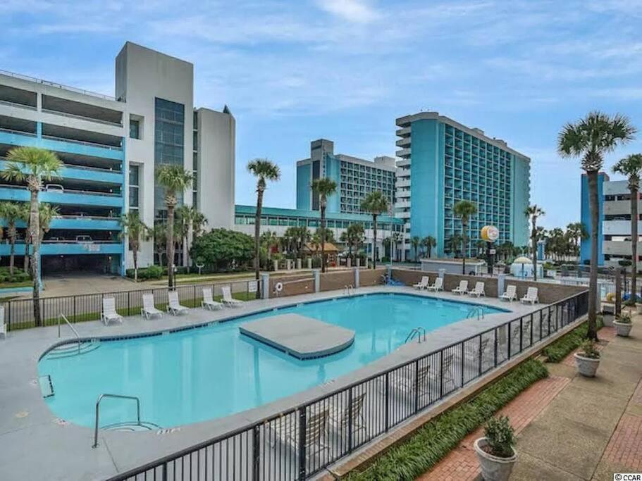 Pool Front & Across From Beach شاطئ ميرتل المظهر الخارجي الصورة